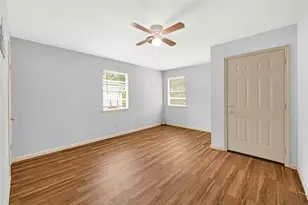 13915 Nitida St, Houston, TX 77045 - Photo 8