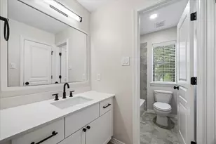 217 W 24th St, Houston, TX 77008 - Photo 24