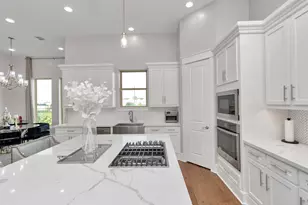 4962 Edison Park Ln, Houston, TX 77081 - Photo 8