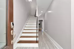 4962 Edison Park Ln, Houston, TX 77081 - Photo 2