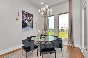 4962 Edison Park Ln, Houston, TX 77081 - Photo 10