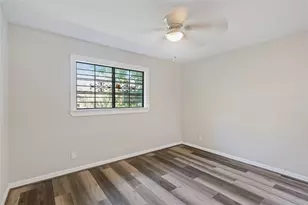 10613 Chadwick St, Houston, TX 77029 - Photo 24