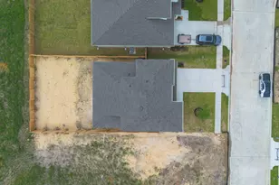 2445 E Heritage Dr, Dayton, TX 77535 - Photo 30