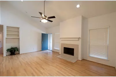 1100 Augusta Drive #76, Houston, TX 77057 - Photo 2