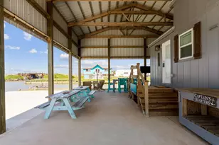 2434 Gulfview Dr, Sargent, TX 77414 - Photo 4