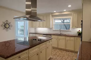 1306 Riverview Ct, Houston, TX 77077 - Photo 16
