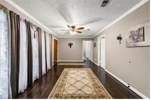 7252 Parker Rd, Houston, TX 77016 - Photo 2