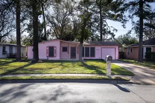 7252 Parker Rd, Houston, TX 77016 - Photo 1