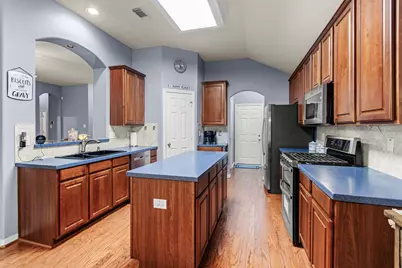 10244 Elmo Court, Conroe, TX 77302 - Photo 6