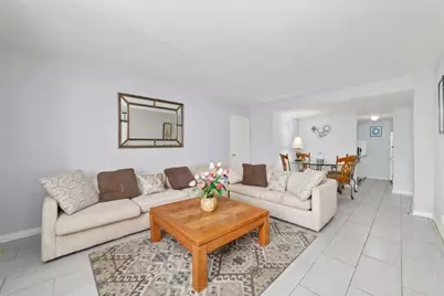 7520 Hornwood Drive 207W, Houston, TX 77036 - Photo 8