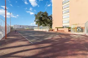 7520 Hornwood Dr 207W, Houston, TX 77036 - Photo 22