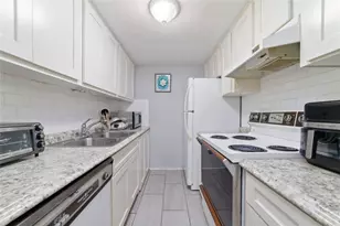 7520 Hornwood Dr 207W, Houston, TX 77036 - Photo 10