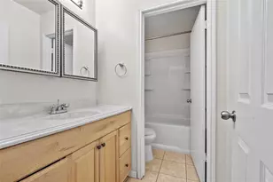 328 S 2nd St, Alvin, TX 77511 - Photo 12