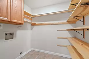 328 S 2nd St, Alvin, TX 77511 - Photo 10