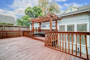827 Le Green St, Houston, TX 77008 - Photo 20