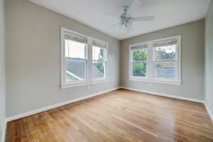 827 Le Green St, Houston, TX 77008 - Photo 16