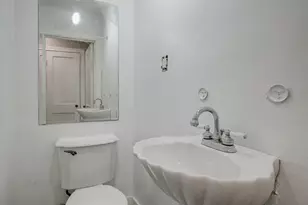 827 Le Green St, Houston, TX 77008 - Photo 10