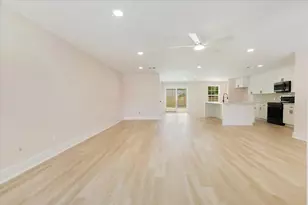 7637 Bellingham Dr, Houston, TX 77028 - Photo 4
