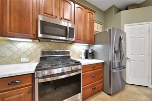 1833 Pembrook Cir, Conroe, TX 77301 - Photo 16