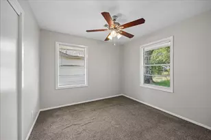 10214 Torrington Ln, Houston, TX 77075 - Photo 12