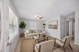 10214 Torrington Ln, Houston, TX 77075 - Photo 2