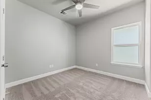 8161 Crestview Dr, Houston, TX 77028 - Photo 18