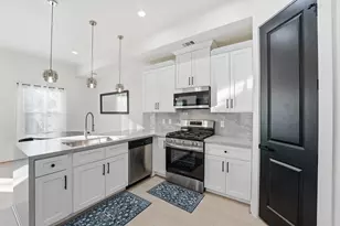 7908 Brandon St, Houston, TX 77051 - Photo 10