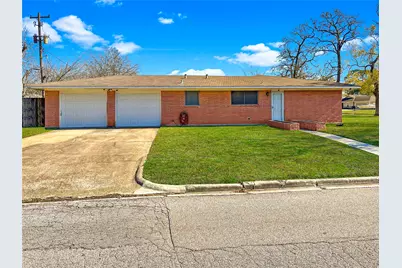 2000 E Fayle Street, Baytown, TX 77520 - Photo 2
