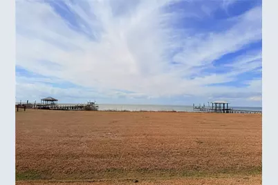 204 Teal Lane, Anahuac, TX 77514 - Photo 10