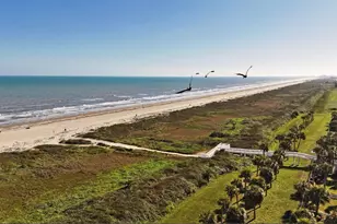 2622 E Seaside Dr, Galveston, TX 77550 - Photo 6