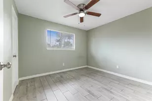 7427 Londres Dr, Houston, TX 77083 - Photo 14