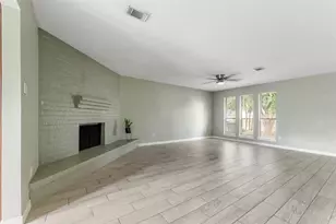 7427 Londres Dr, Houston, TX 77083 - Photo 4