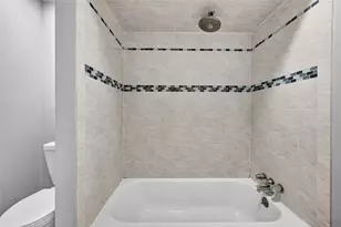 880 Tully Rd, Houston, TX 77079 - Photo 30