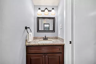 880 Tully Rd, Houston, TX 77079 - Photo 24