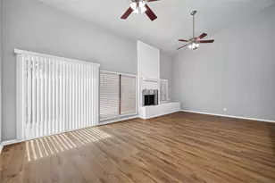 880 Tully Rd, Houston, TX 77079 - Photo 14