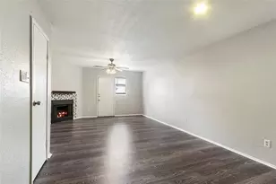 8704 Victorian Village Dr, Houston, TX 77071 - Photo 8