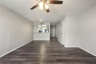 8704 Victorian Village Dr, Houston, TX 77071 - Photo 10