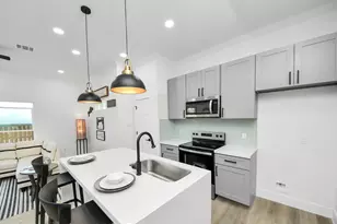 9307 Jutland Rd, Houston, TX 77033 - Photo 10