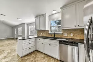 611 Baywood St, Shoreacres, TX 77571 - Photo 12