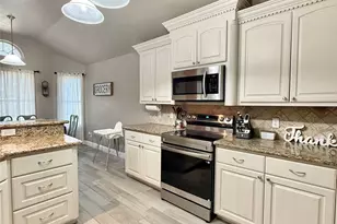 635 Windmill Way, Vidor, TX 77662 - Photo 14