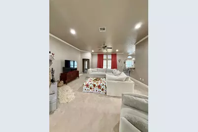 635 Windmill Way, Vidor, TX 77662 - Photo 4