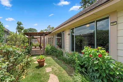 1513 Beaconshire Road, Houston, TX 77077 - Photo 48