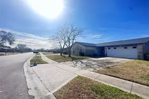 1713 Mermaid Dr, Corpus Christi, TX 78412 - Photo 2