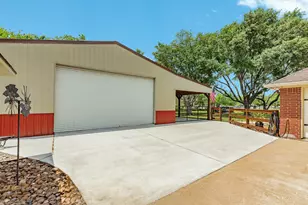 5620 County Rd 166, Alvin, TX 77511 - Photo 32