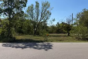 1702 Courtney Rd, Navasota, TX 77868 - Photo 1