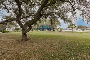 1941 Bayview Dr, Palacios, TX 77465 - Photo 24