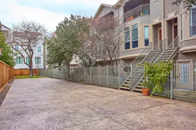 110 E Detering Street, Houston, TX 77007 - Photo 1