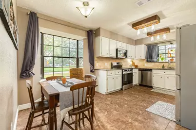 204 Sugar Cane Trace, Lake Jackson, TX 77566 - Photo 14