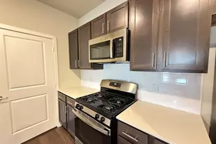 2102 Antoine Dr, Houston, TX 77055 - Photo 2