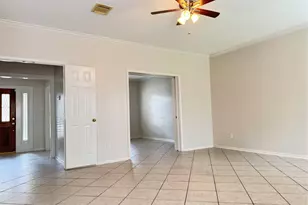 6926 Hearthside Dr, Sugar Land, TX 77479 - Photo 8